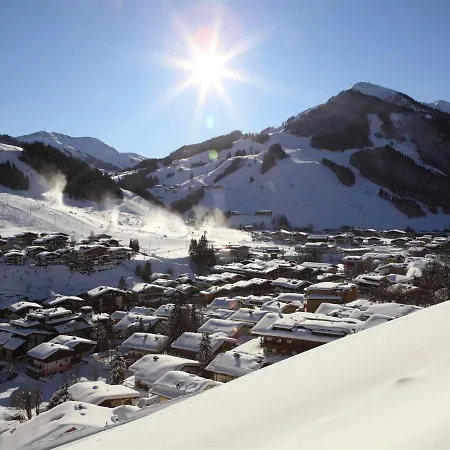 Charming Chalet With Sauna In Saalbach Hinterglemm